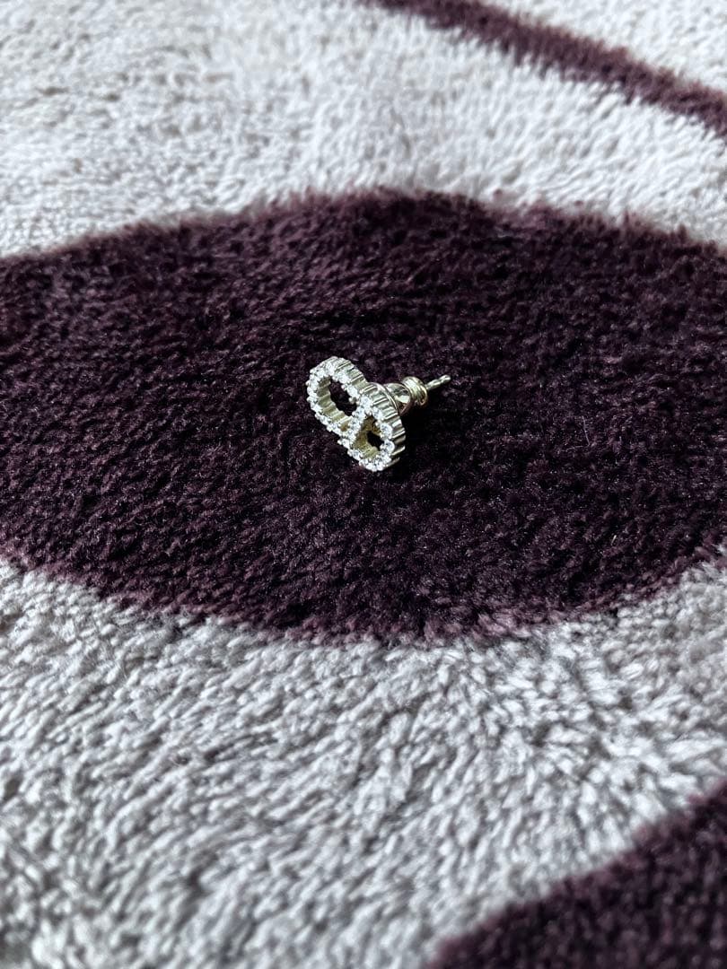 DIOR ピアス　片耳　ゴールド