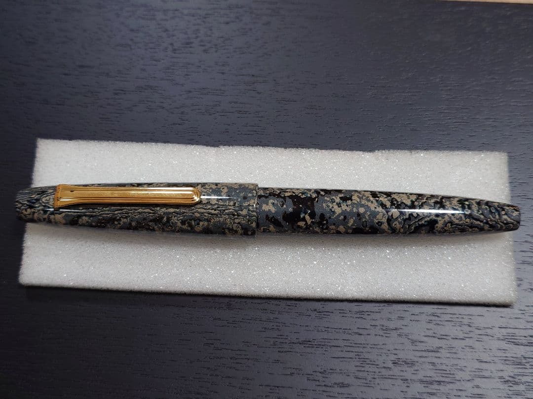 最終値下げ　SAILOR長刀研ぎエボナイト 万年筆「雪景」21K NMF