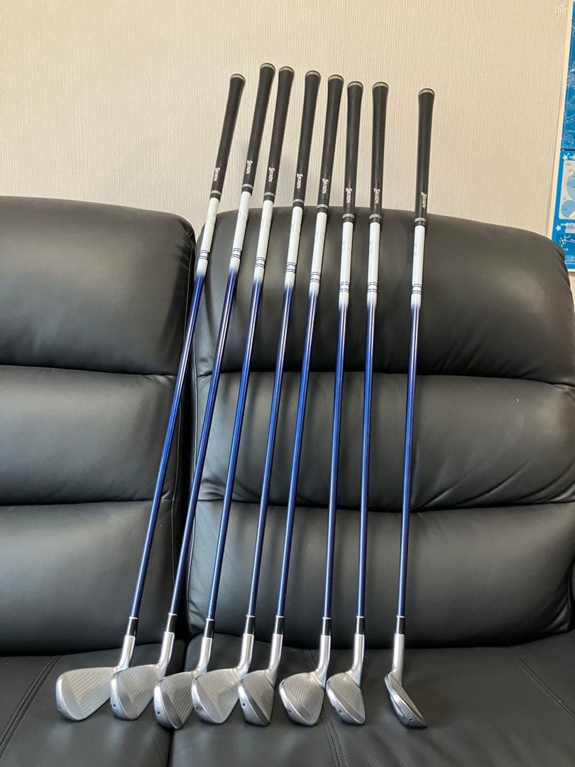 ダンロップ　スリクソンZX4アイアンNo.5〜9.P.A.S８本セット