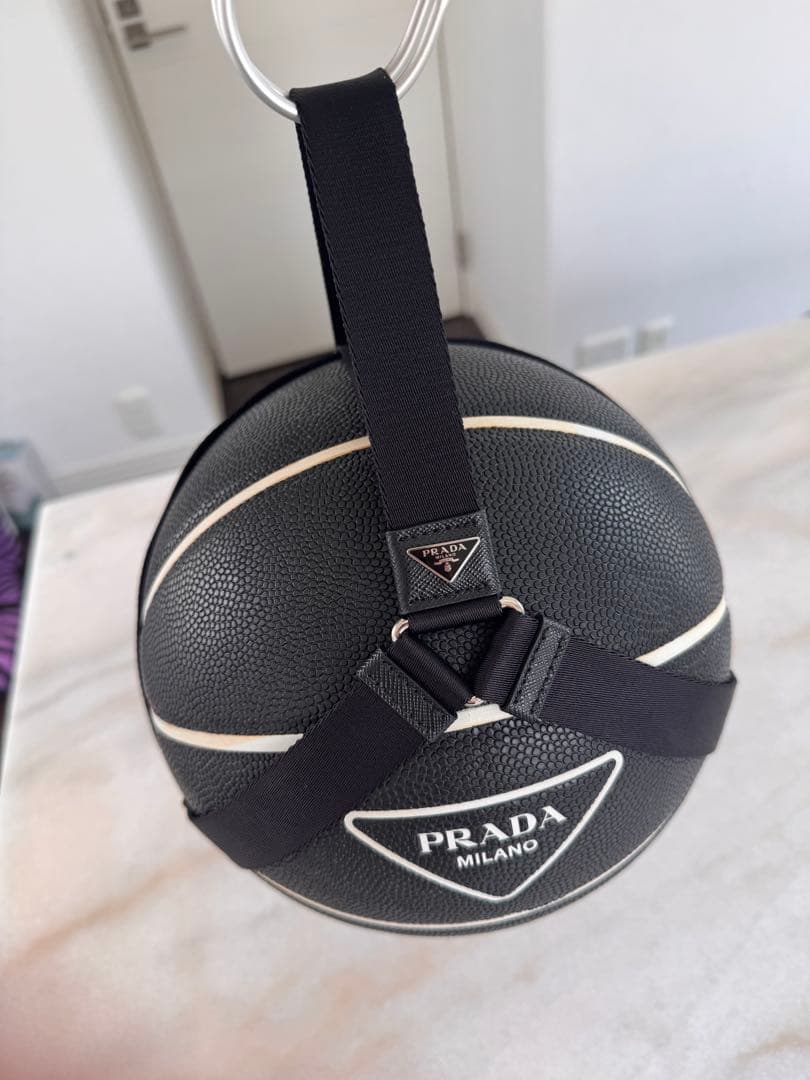 PRADA（プラダ）バスケットボール