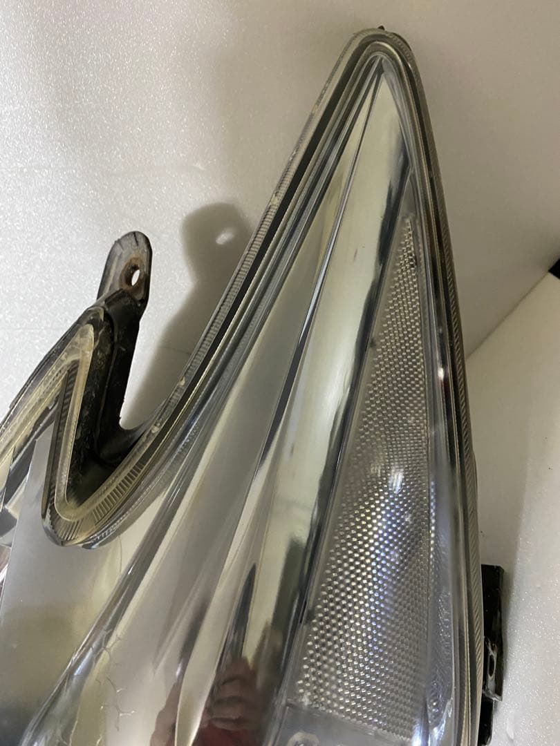 トヨタ プリウス 30系（ZVW30） 純正ヘッドライト 左右セット（ハロゲン）