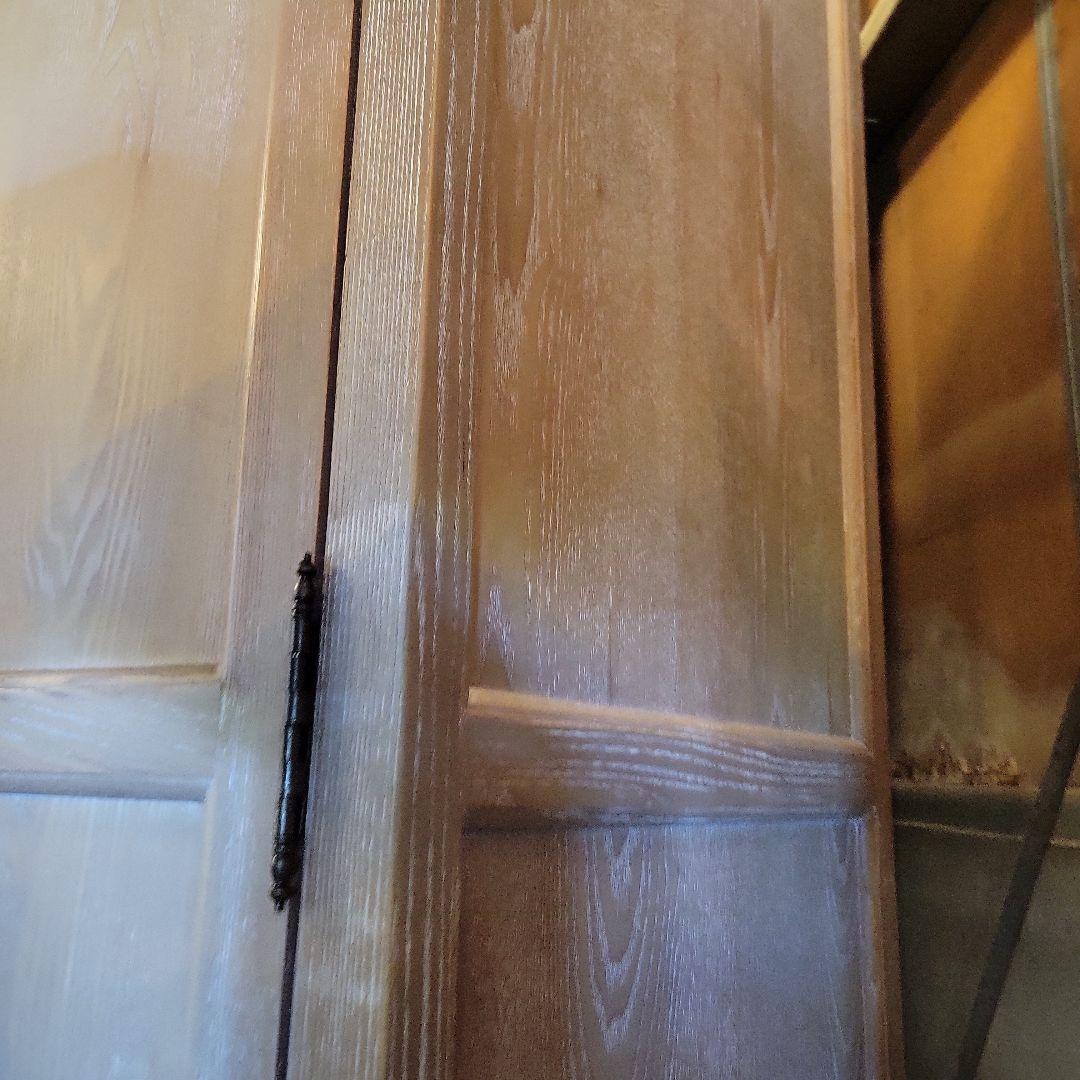 引き取り限定大型家具　アンティーク風木製ワードローブナチュラルウッド