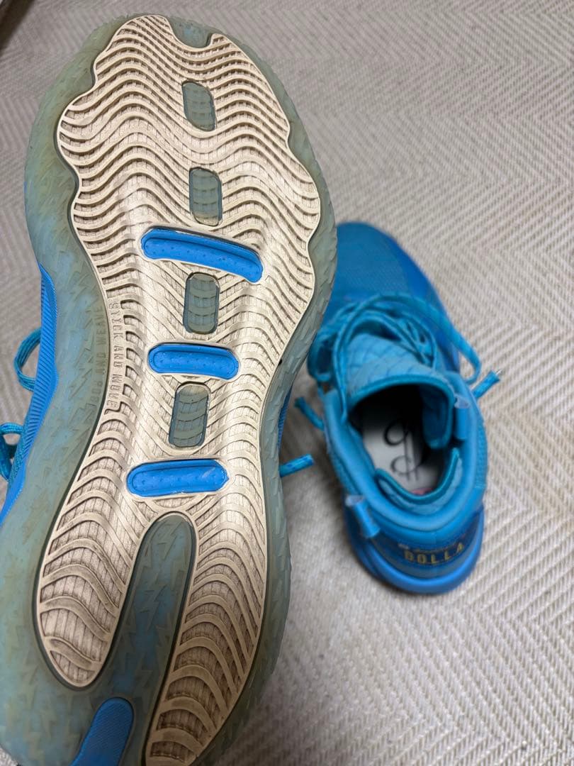 アディダスDAME8 （ブルー）