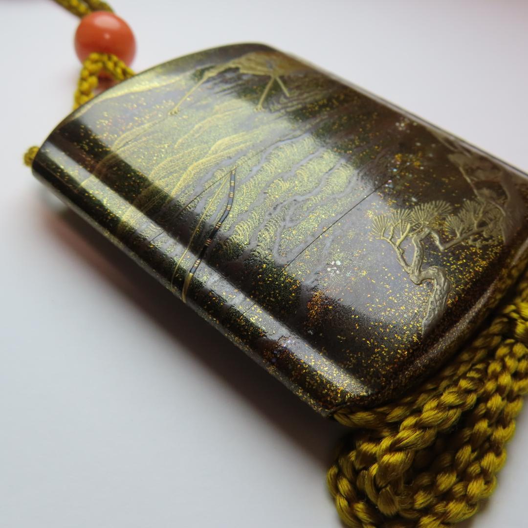 宇治川先陣争い蒔絵印籠　今泉成之作　東京美術館所蔵品同手あり・根付