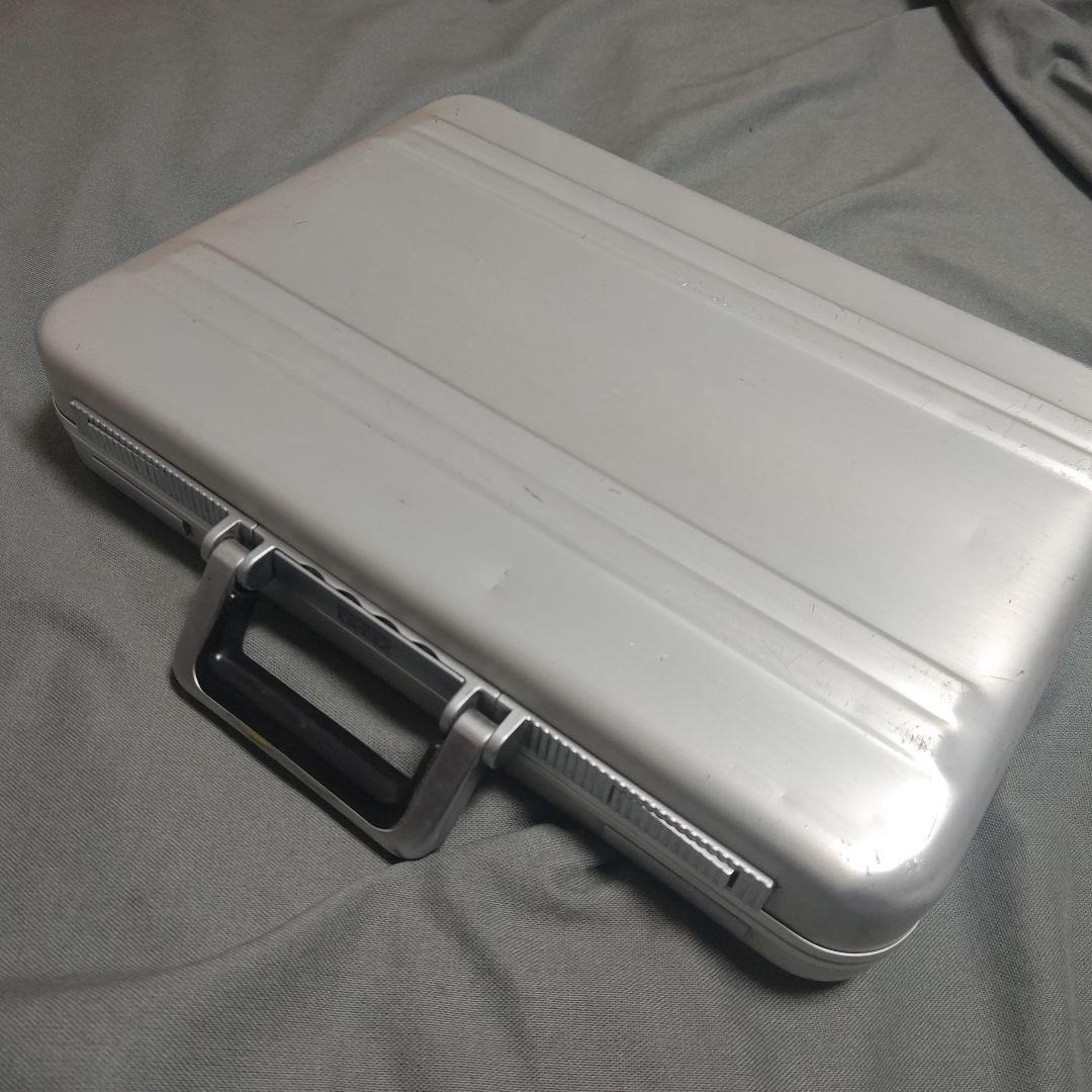 東京マルイ　電動ガン　MP7A1　タンカラーモデル　ゼロハリケース付き