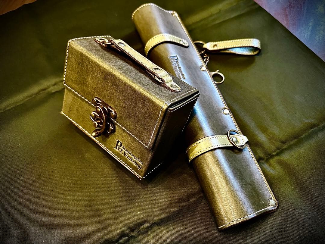 月末SALE！Pvt.Workshop 極CL 本革　デッキケース プレマケース