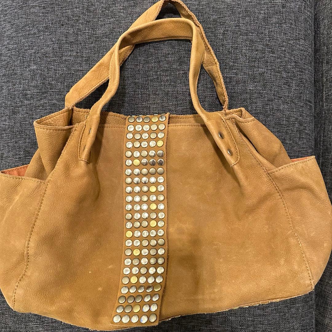 TRES スタッズ付きブラウントートバッグ