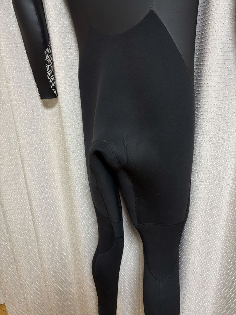 REVOLUTION(レボリューション)5×3mm セミドライ メンズM相当