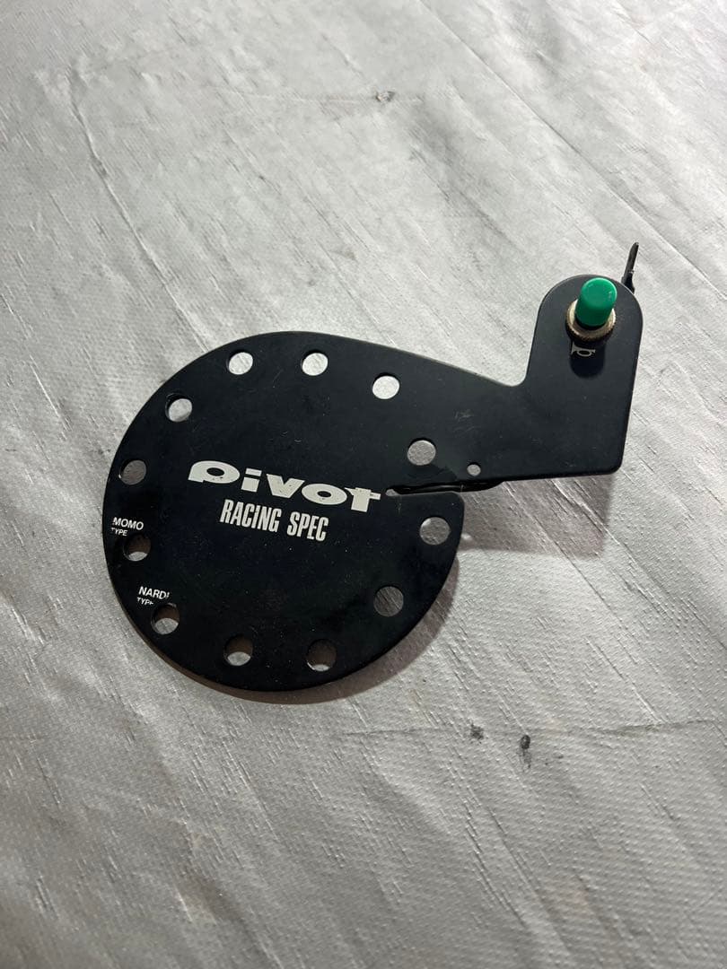 pivot製ステアリングスイッチ　ホーン移設プレート