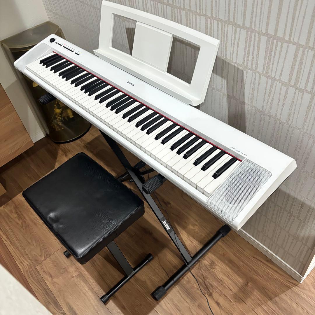 YAMAHA piaggero NP-32 ホワイト 76鍵盤　スタンド、チェア