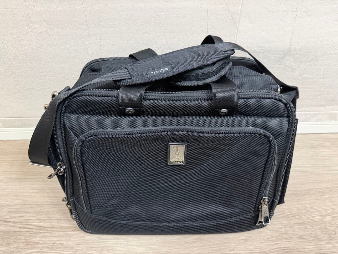 Travel Pro Flight Crew5ビジネスバッグ ナイロン　ブラック