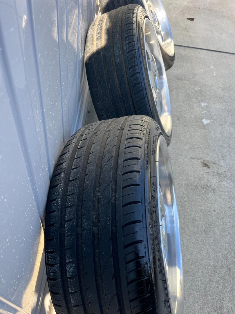 ファブレス　１９インチ　６穴　ハイエース　キャラバン