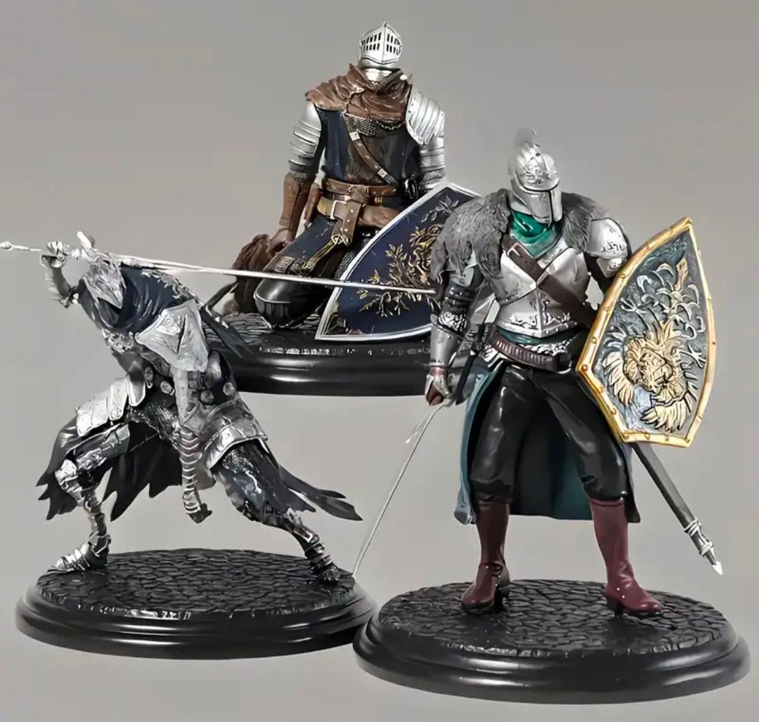 内袋未開封 ダークソウルの海外製フィギュア　3体セット