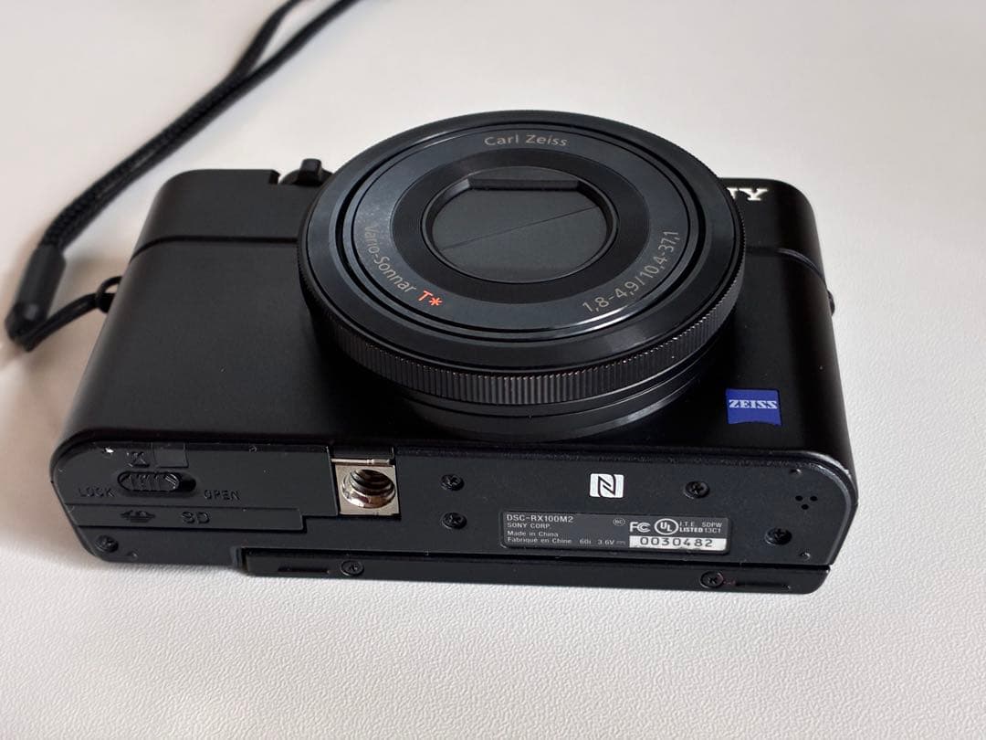 デジタルカメラ SONY Cyber-shot RX100II (DSC-RX100M2)