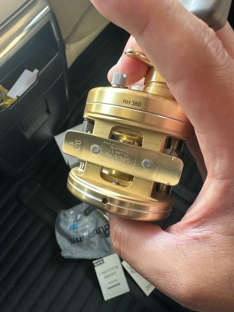 SHIMANO CALCUTTA 200XT ベイトリール