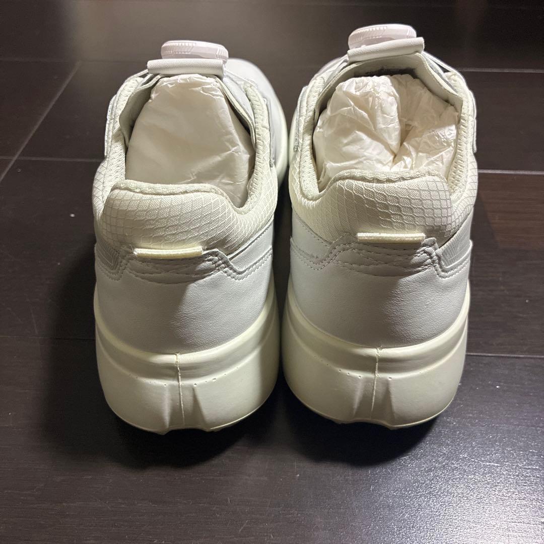 新品‼️ECCO ゴルフシューズ ホワイト BOA