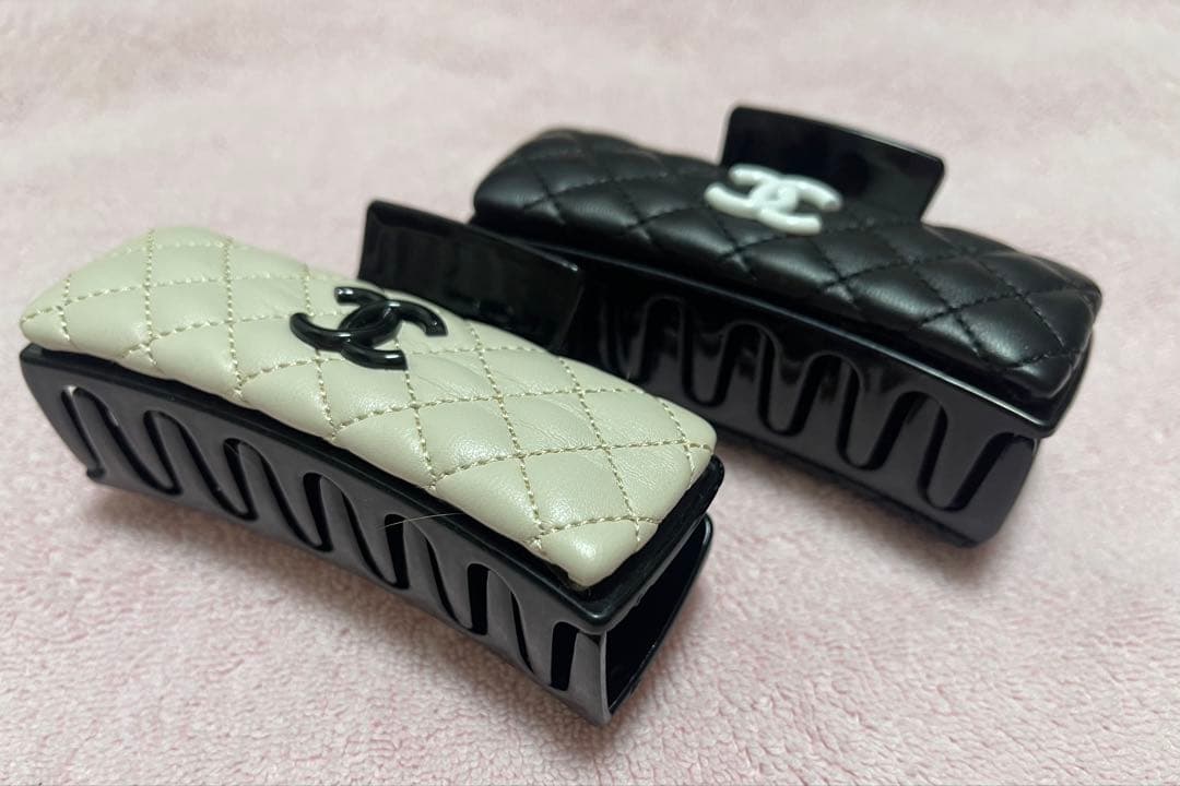 CHANEL キルティングヘアクリップ ブラック&ベージュ 2個セット