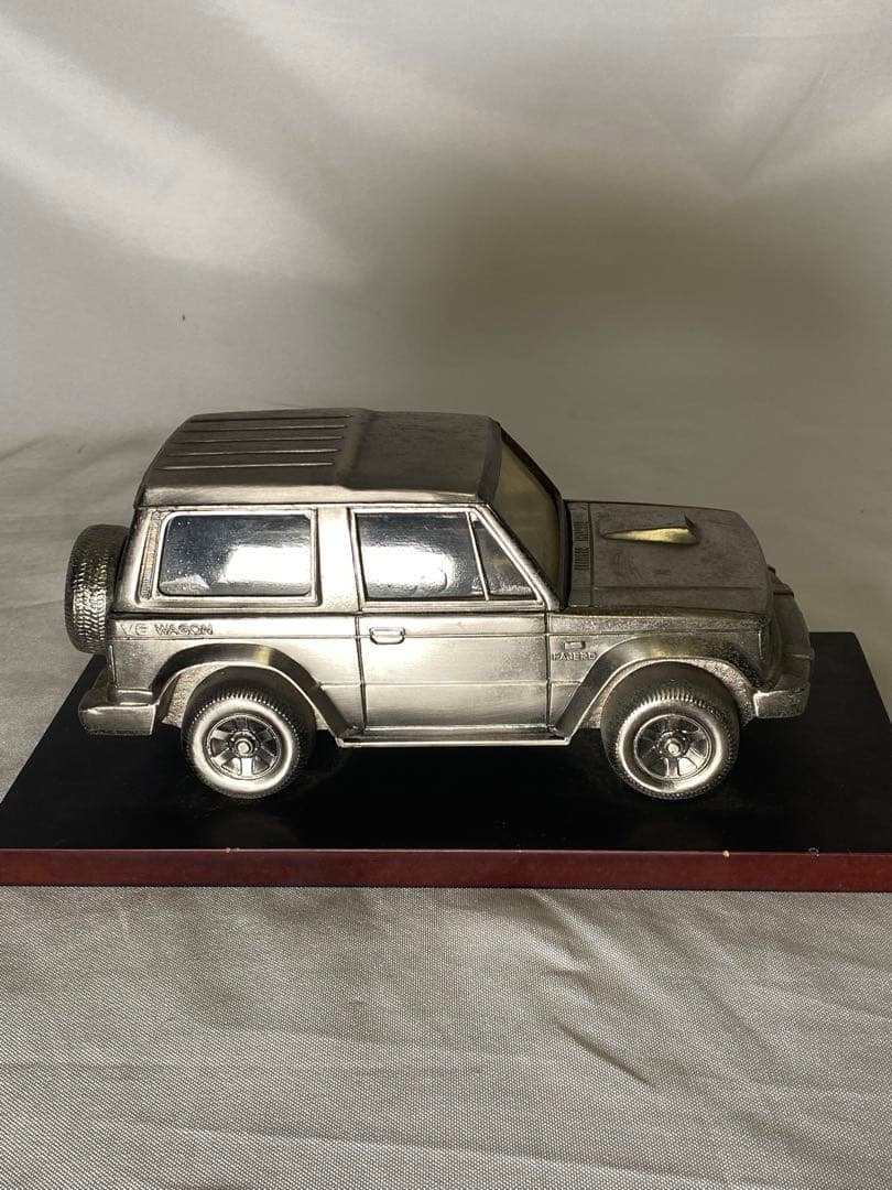 2279❣️ 金属製 三菱 パジェロ 置物 PAJERO V6 WAGON