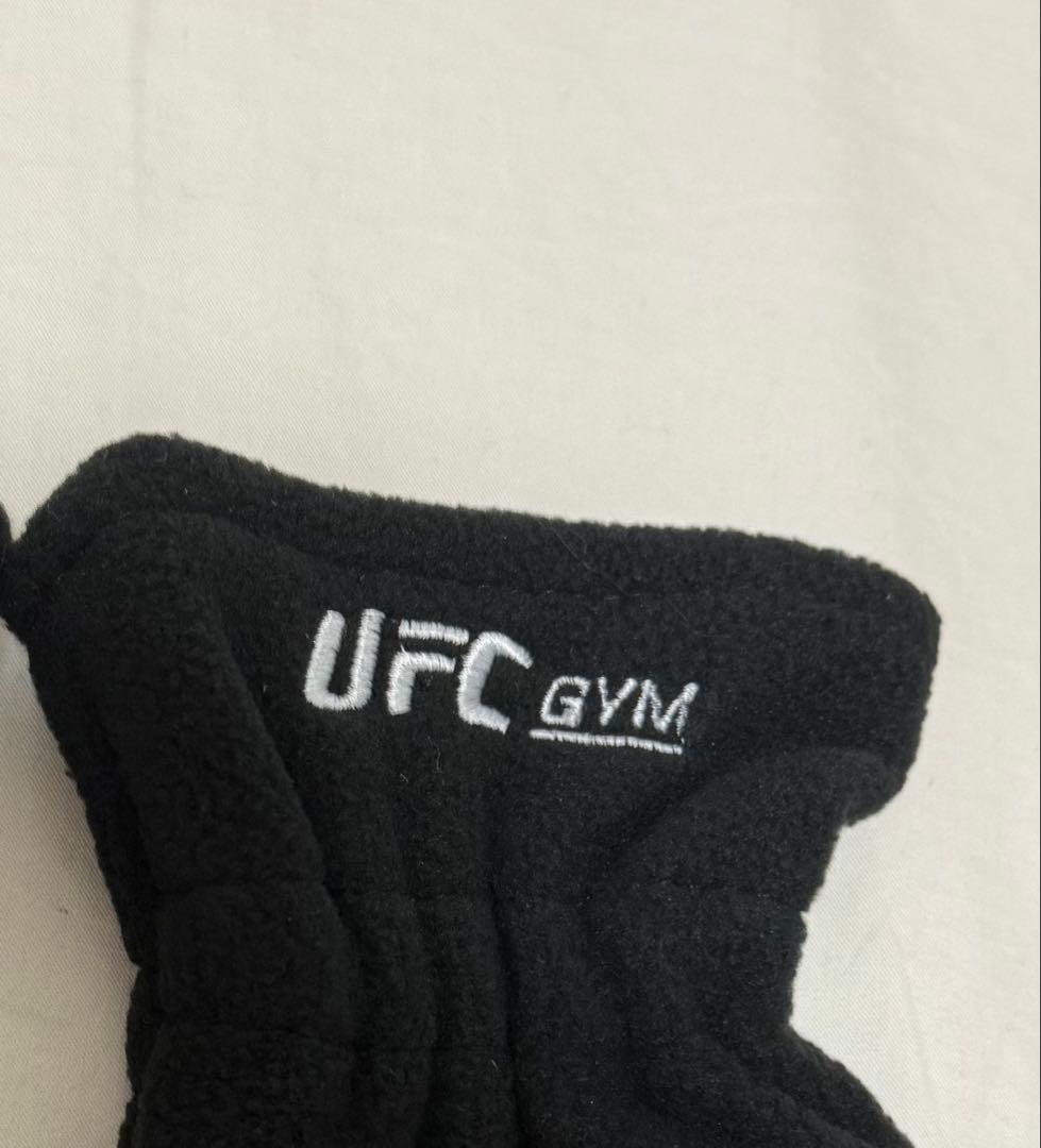 [新品未使用]UFC GYM ニットキャップ& 手袋&ヘッドバンド&ソックス3足