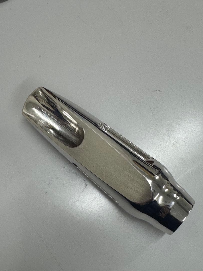 真鍮製ロジウムメッキ仕上げ クラシック系マウスピース（アルトサックス用）