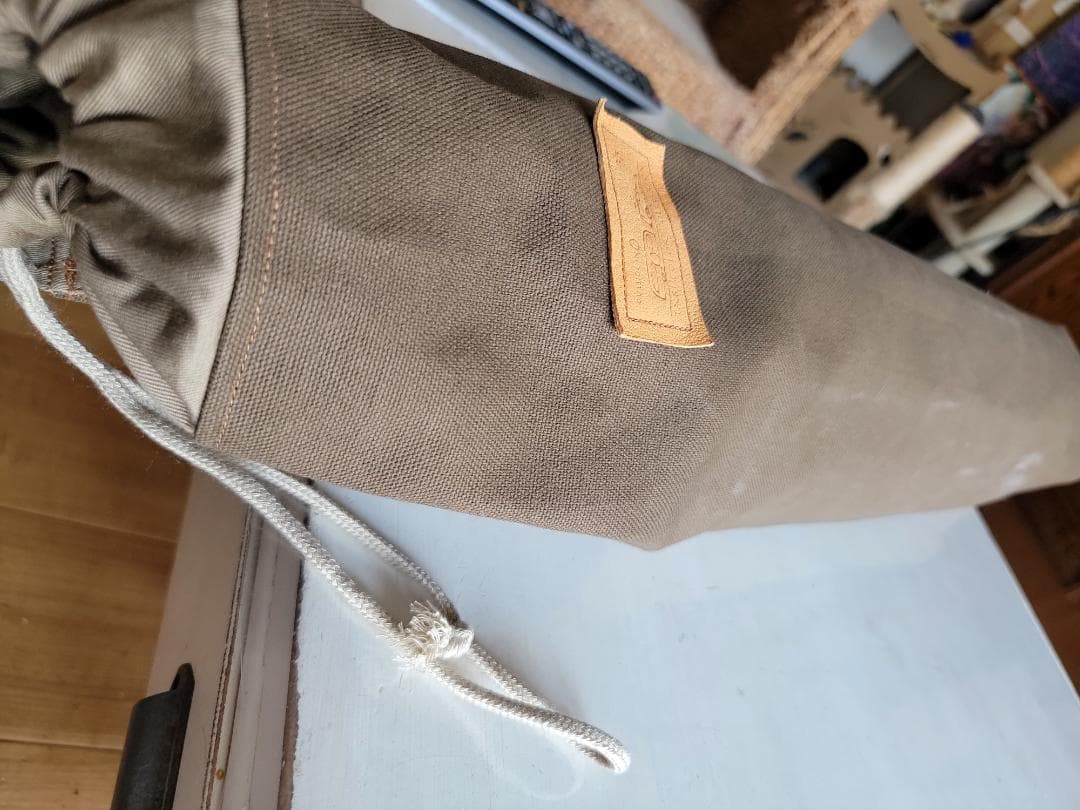 OUTSIDE INのクルカルテーブル