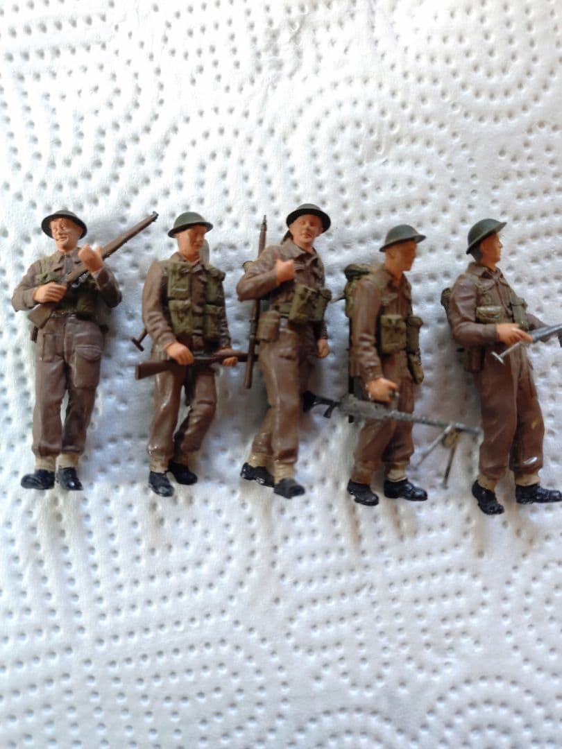 新春セール！ジオラマフランス戦線での英軍車両とバイクフィギュアセット バイシクル