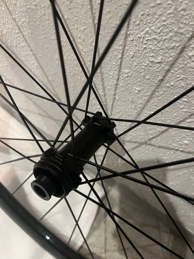 新品 送料無料 カーボンホイール 超軽量 高剛性 1359g