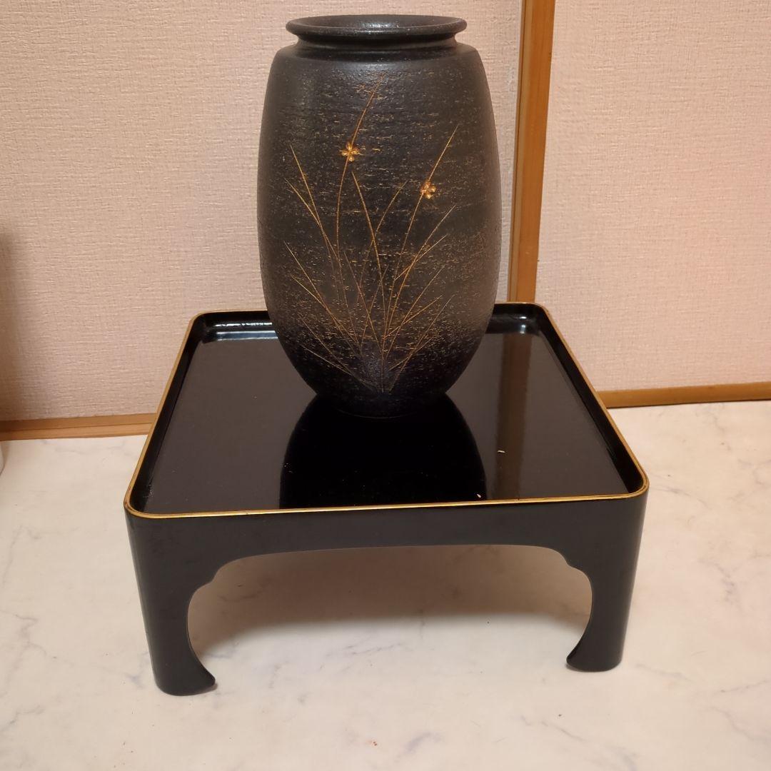 お正月　黒　陶器花瓶