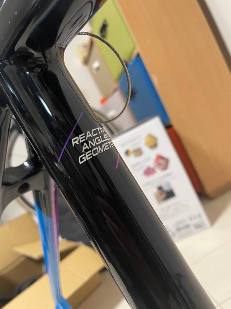 チネリ　ストラトファスター　カーボンフレーム　Sサイズ