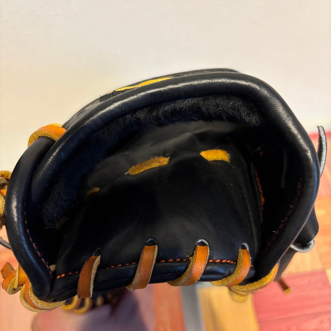 未使用 ハタケヤマ 軟式 ファーストミット ブラック 一塁手用 THX-831X