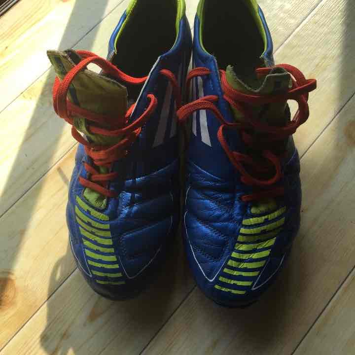 サッカースパイクF50