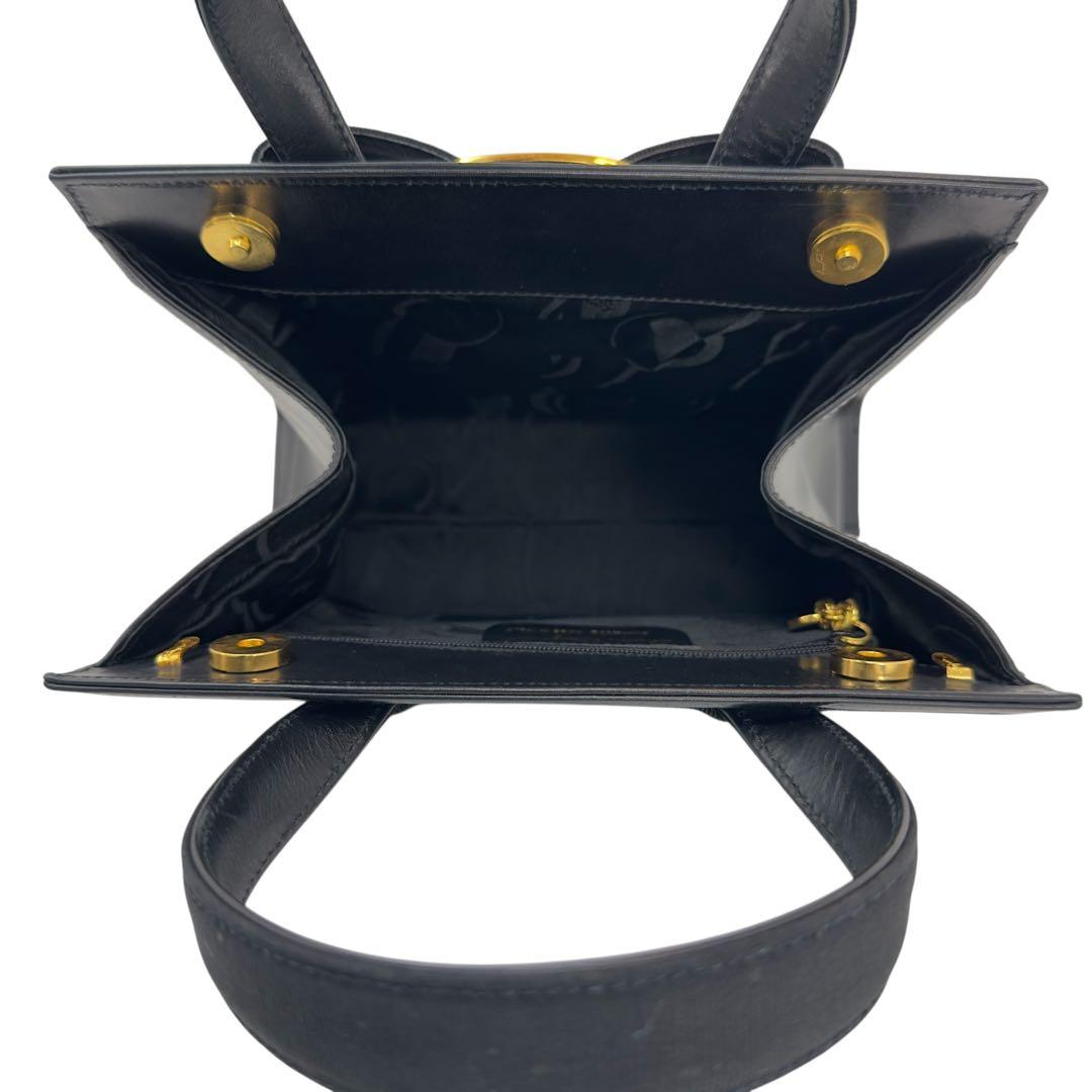 サルヴァトーレフェラガモ レザー Wホック ヴァラリボン ハンドバッグ