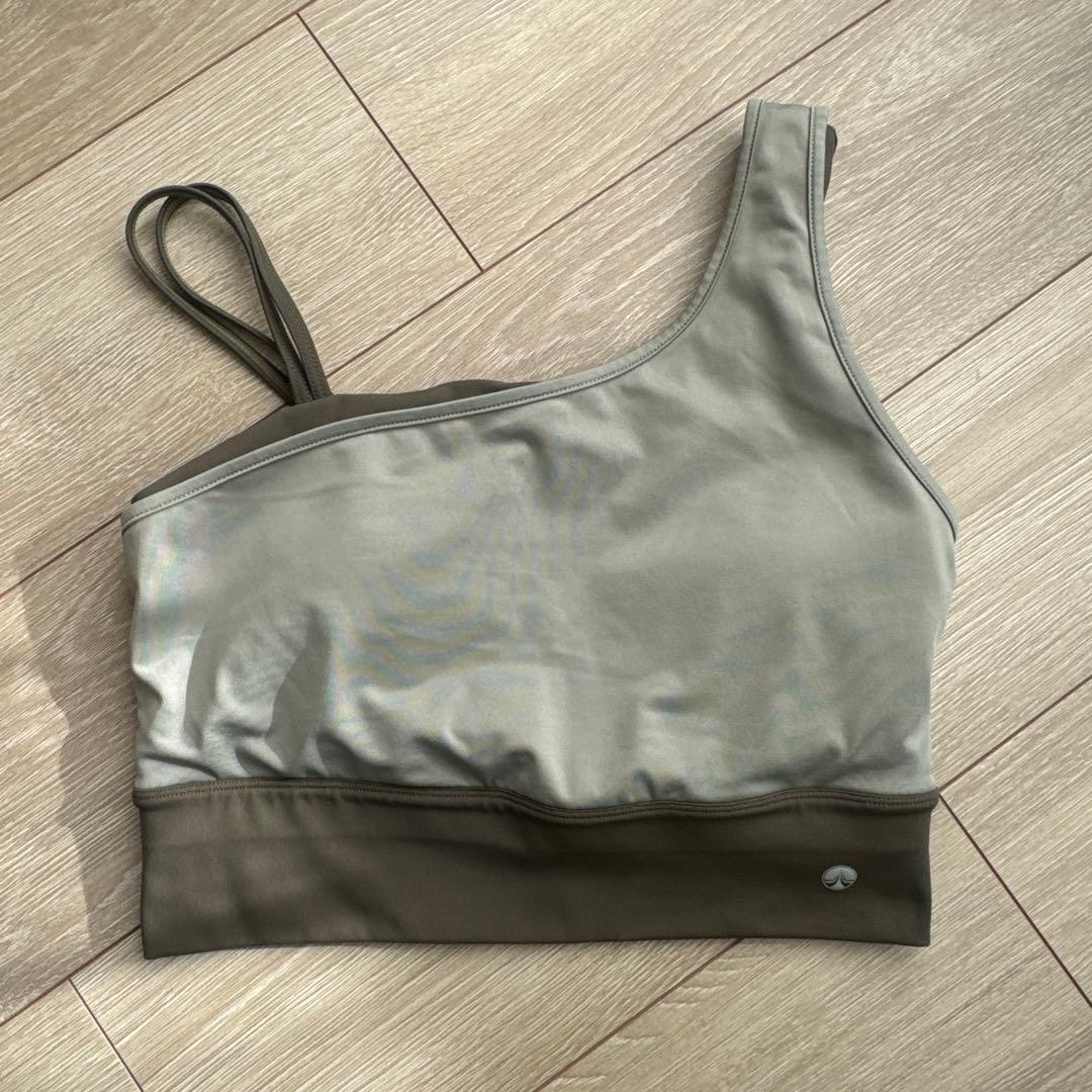 LAVA SUKALA ecoアシンメトリーブラトップ&レギンス 上下セットS