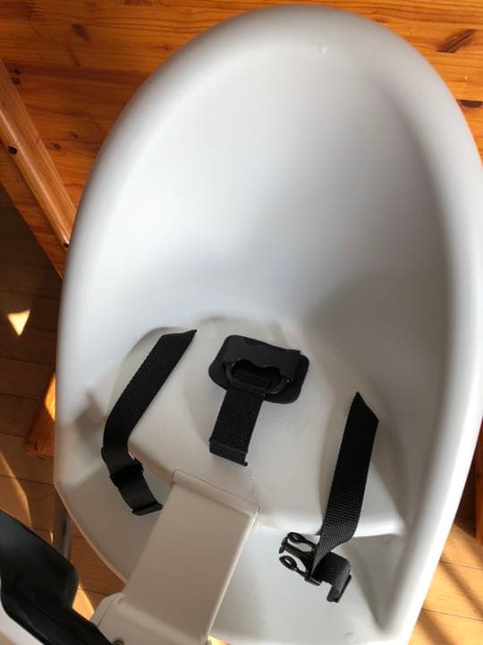 ベビービョルン ハイチェア　ハーネスあり