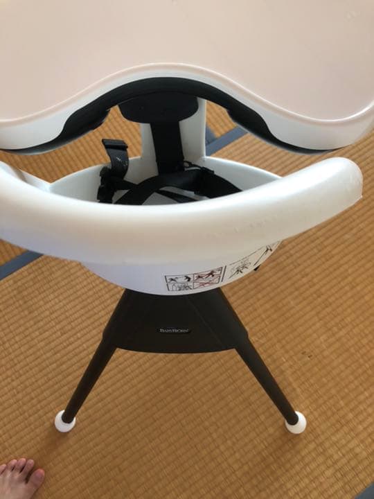 ベビービョルン ハイチェア　ハーネスあり