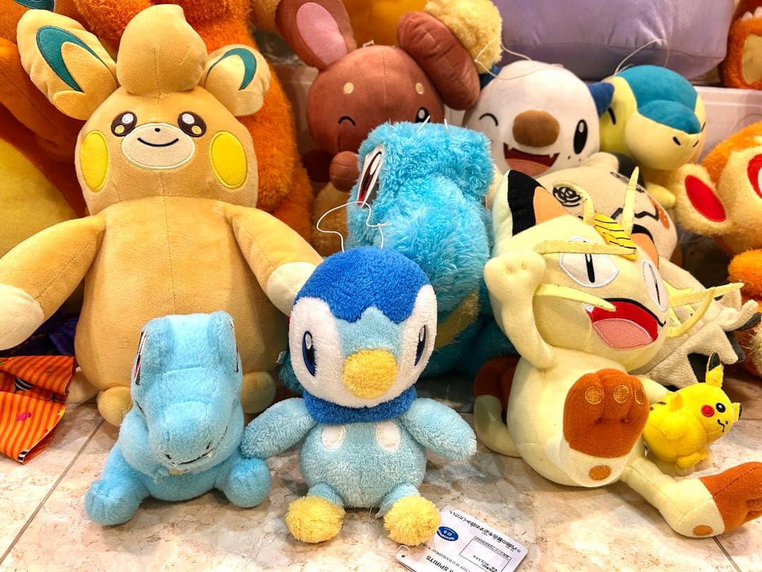 ポケットモンスターぬいぐるみ　ポケモンセンター　ポケモン　ヒトカゲ　ピカチュウ