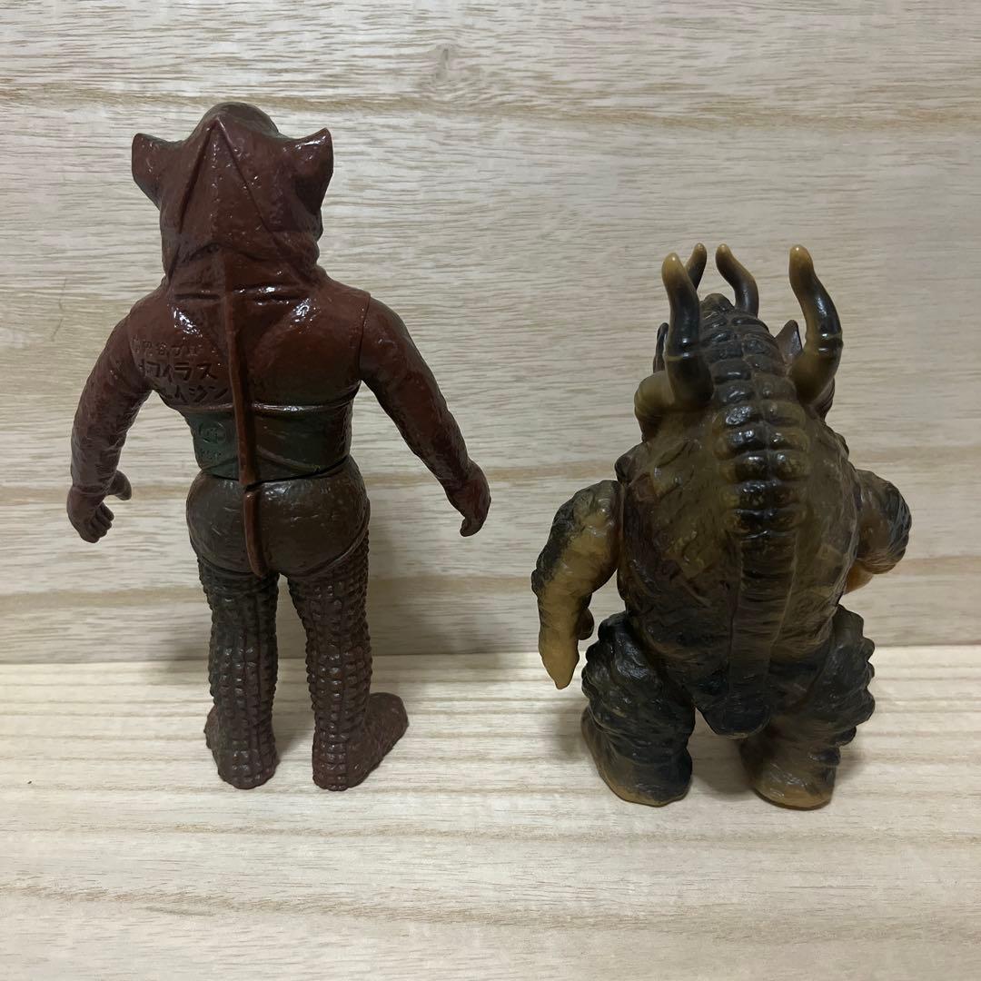 様用ポピー怪獣足製11体ソフビ