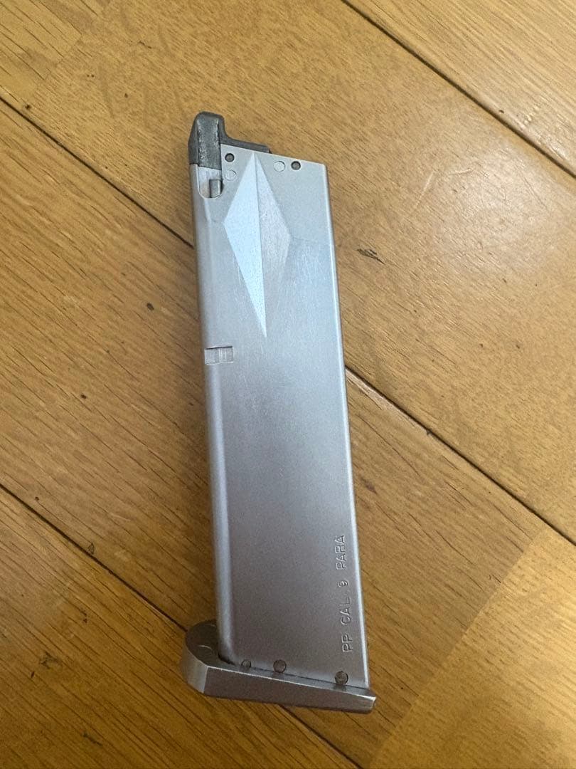 値下げ　KSC ソードカトラス&KSC スペアマガジン