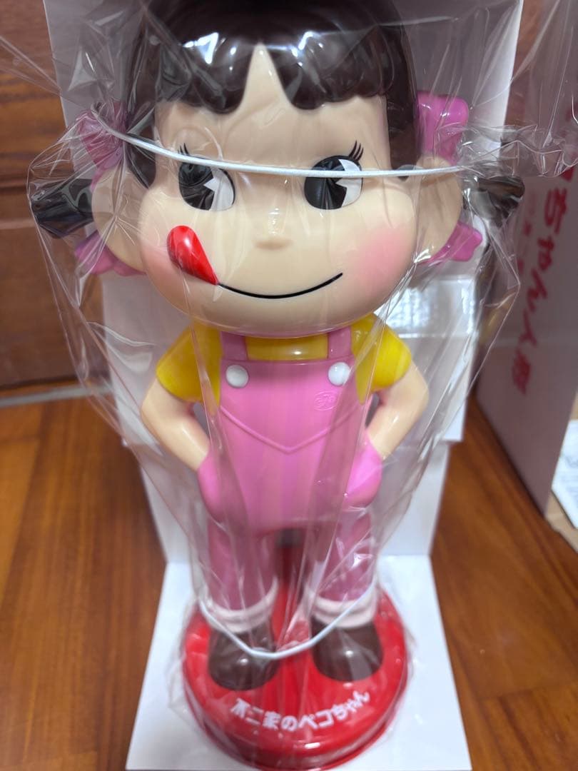 ペコちゃん フィギュア 約30cm 未開封