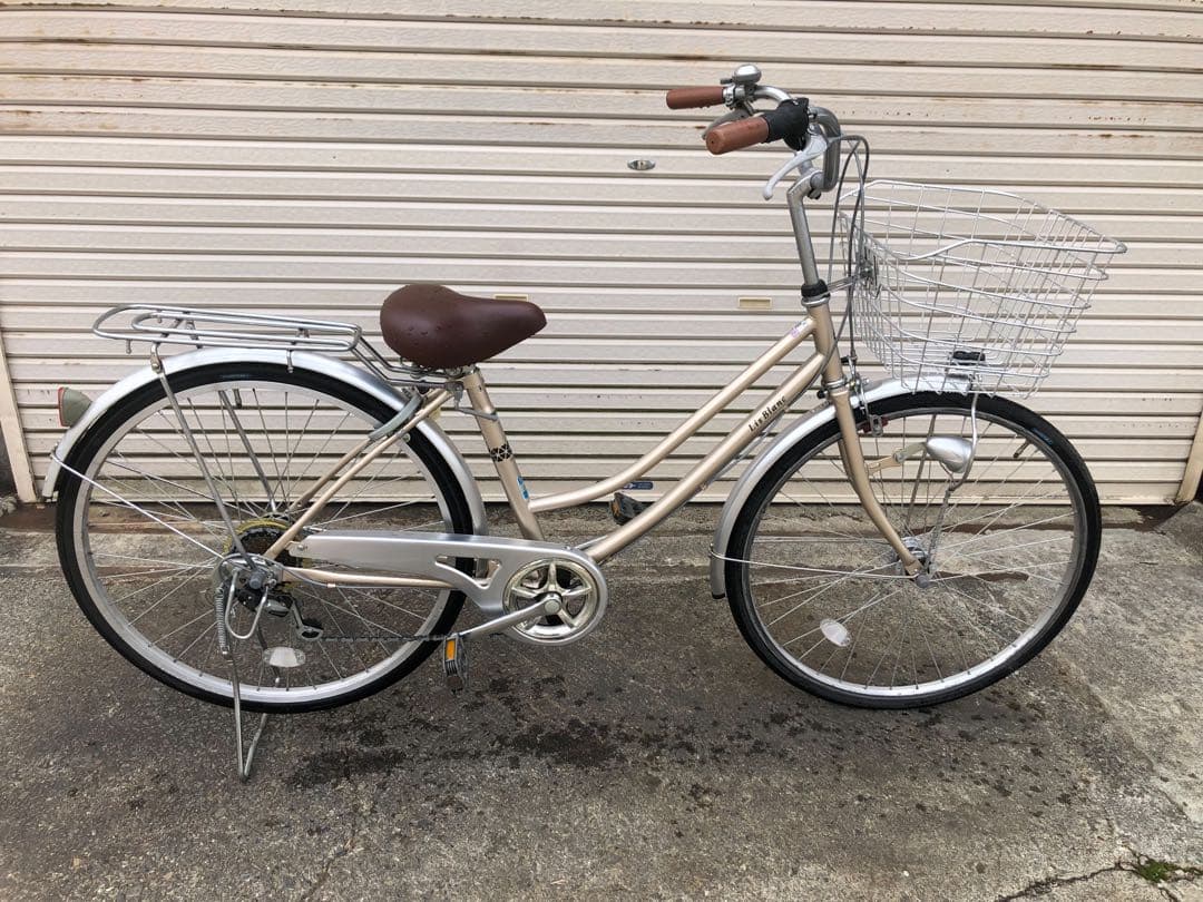 スイスー新品を9割引にしたものあり