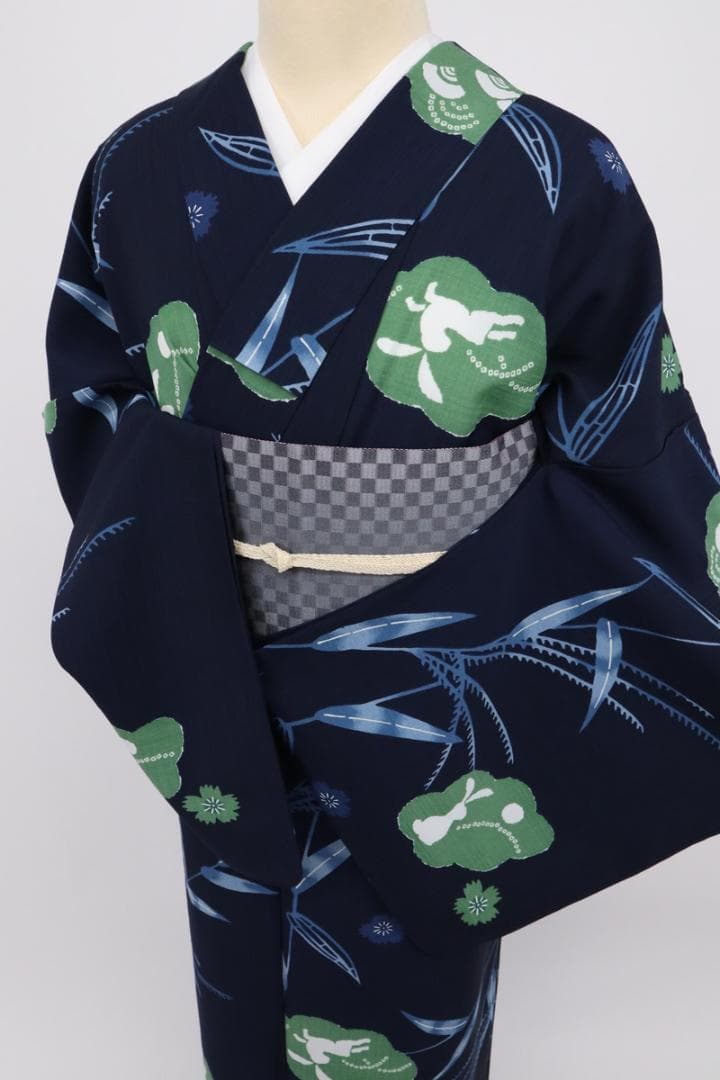 《洗える浴衣♪セオアルファ◆雲文に飛びうさぎ■夏着物■紺色◆化繊◆UA5-42》